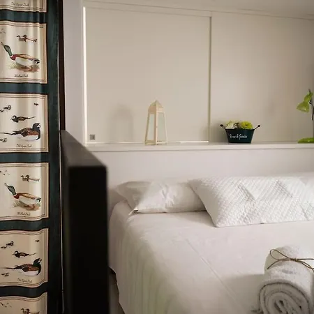 Spacious In Strategic Location - Apartment