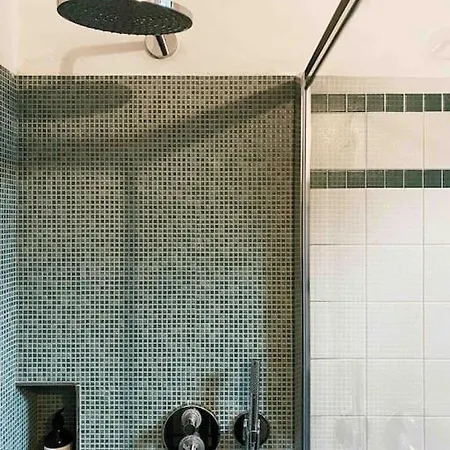 Apartment Spacious In Strategic Location - *